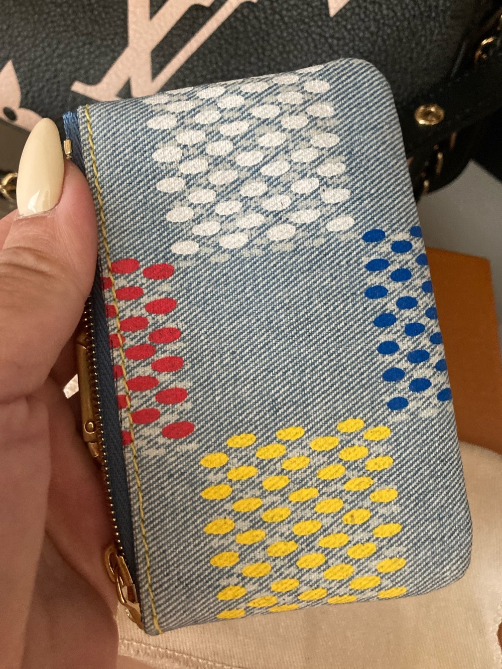 Limited edition RETAIL 650 Louis Vuitton Denim Key Pouch Multicolor Embroidery - Picture 10 of 16